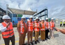 Sebanyak 98 ton produk kelautan dan perikanan asal Sulawesi Tenggara (Sultra) resmi diekspor ke pasar internasional dengan nilai fantastis