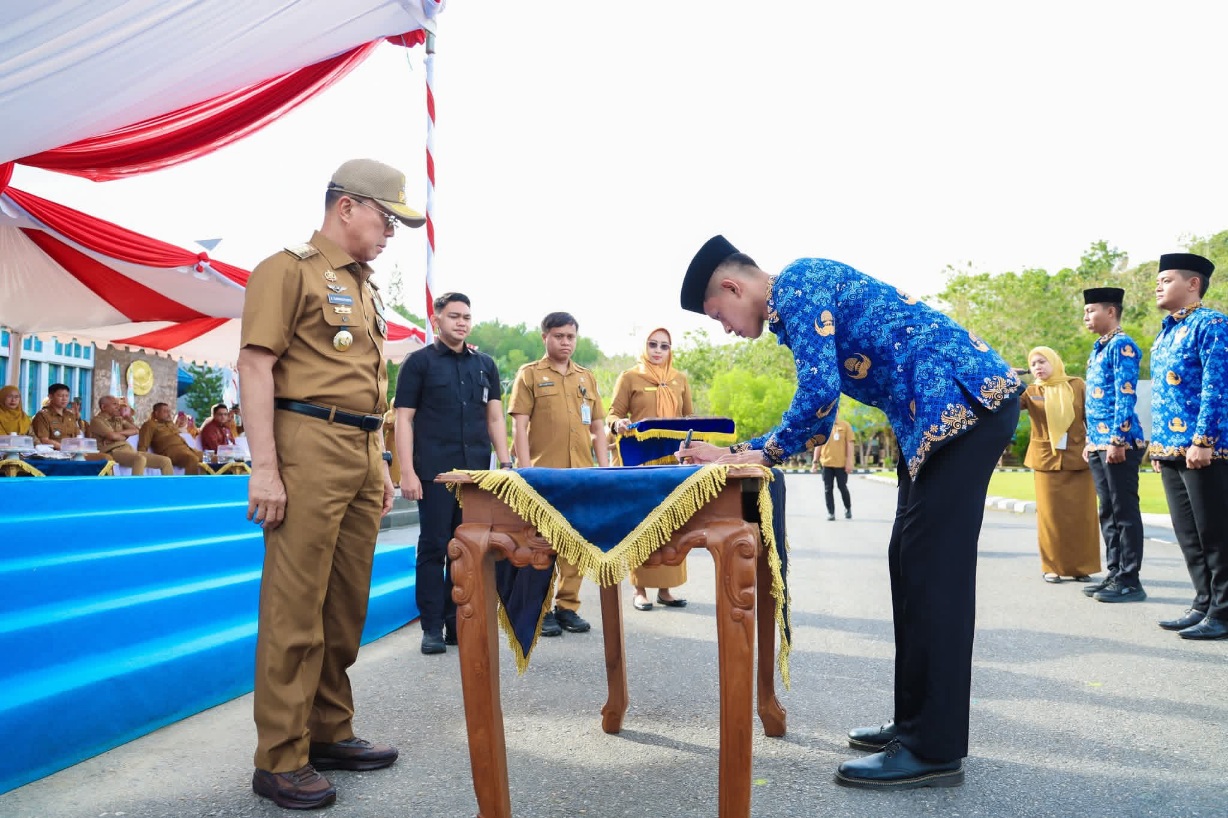 10.344 PPPK Telah Diangkat, Pemerintah Provinsi Semakin Kuat di Lini Pelayanan Publik 4 FB IMG 1761004518075