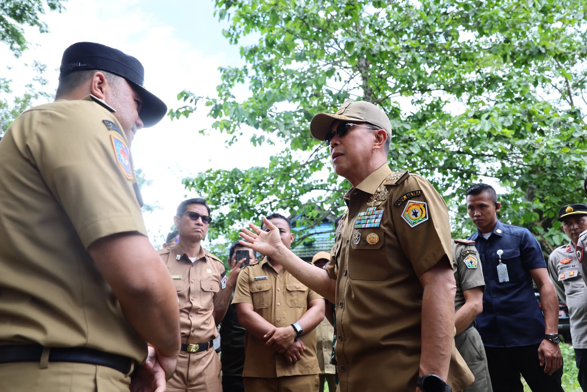 Gubernur Sultra Tinjau Pembangunan Sekolah Unggul Garuda di Konsel 4 FB IMG 1761579896839