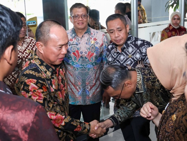 Andi Sumangerukka: SDM Unggul Kunci Kemajuan Pembangunan Daerah 4 FB IMG 1761609284355