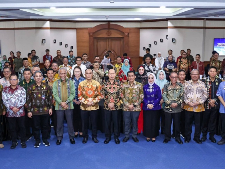 Andi Sumangerukka: SDM Unggul Kunci Kemajuan Pembangunan Daerah 6 FB IMG 1761609294934