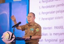 Ket gambar: Gubernur Sultra Minta Kepala Sekolah Selaraskan Program Pendidikan(foto istimewa)