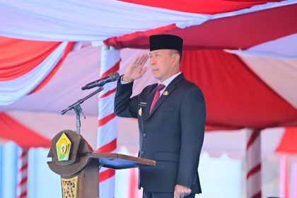 Ket gambar: Gubernur Sultra, Mayjen TNI (Purn) Andi Sumangerukka, memimpin langsung Upacara Peringatan Hari Sumpah Pemuda ke-97( foto istimewa)