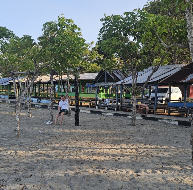 Pantai Taipa Tetap Jadi Andalan Konawe Utara, Sinergi Pemerintah Diharapkan Perkuat Fasilitas 5 Screenshot 20260707 175135 Gallery