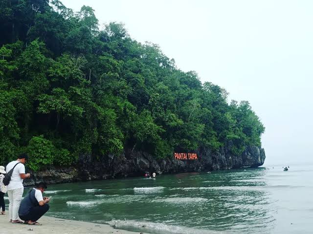 Pantai Taipa Tetap Jadi Andalan Konawe Utara, Sinergi Pemerintah Diharapkan Perkuat Fasilitas 4 images 17