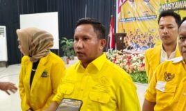 Penetapan Purnama Saboli sebagai calon tunggal Ketua DPD II Partai Golkar Sultra, Kabupaten Konawe menjadi sorotan. Pasalnya,